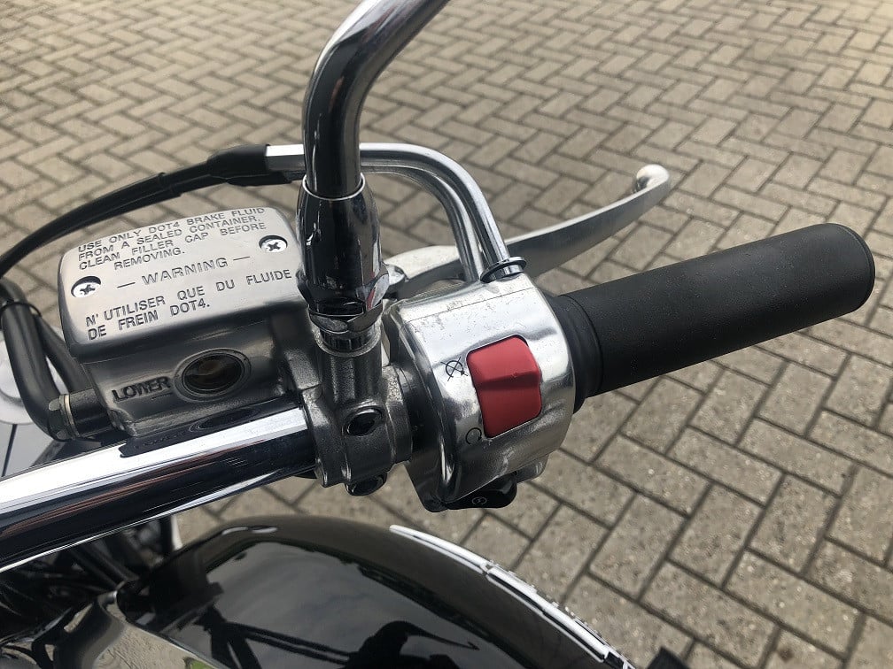 Suzuki VZ1600 Marauder uit 2005 met 28 dkm, mooie dikke cruiser €5250,-