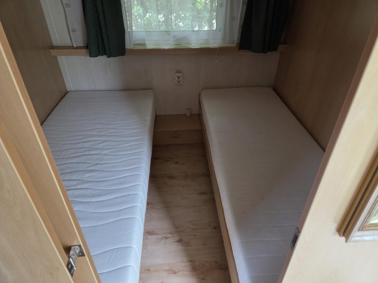 TE KOOP 3 STACARAVANS
