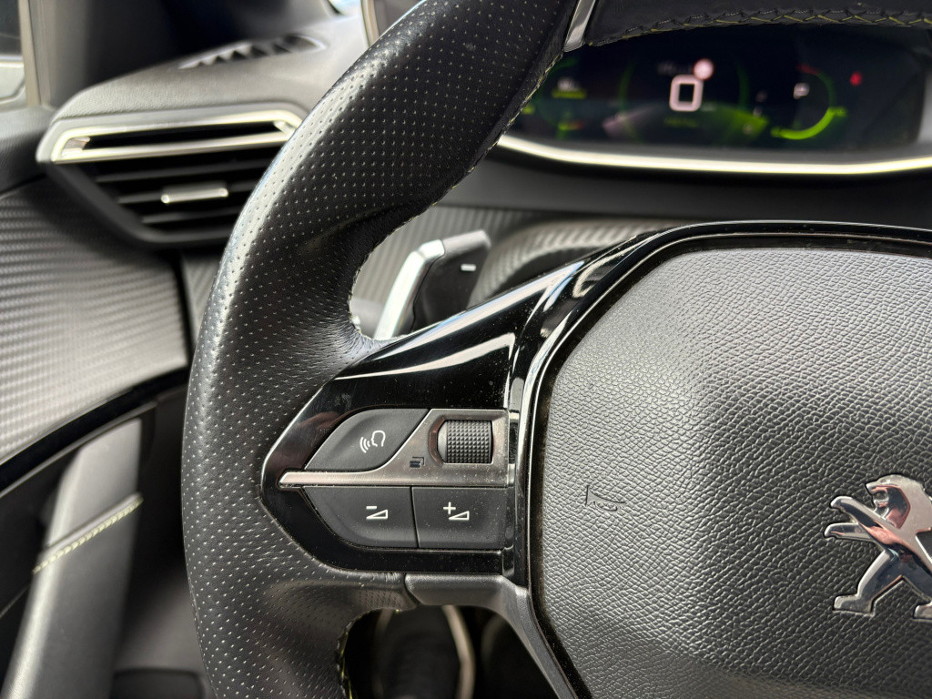 Peugeot 208 1.2 puretech gt-line