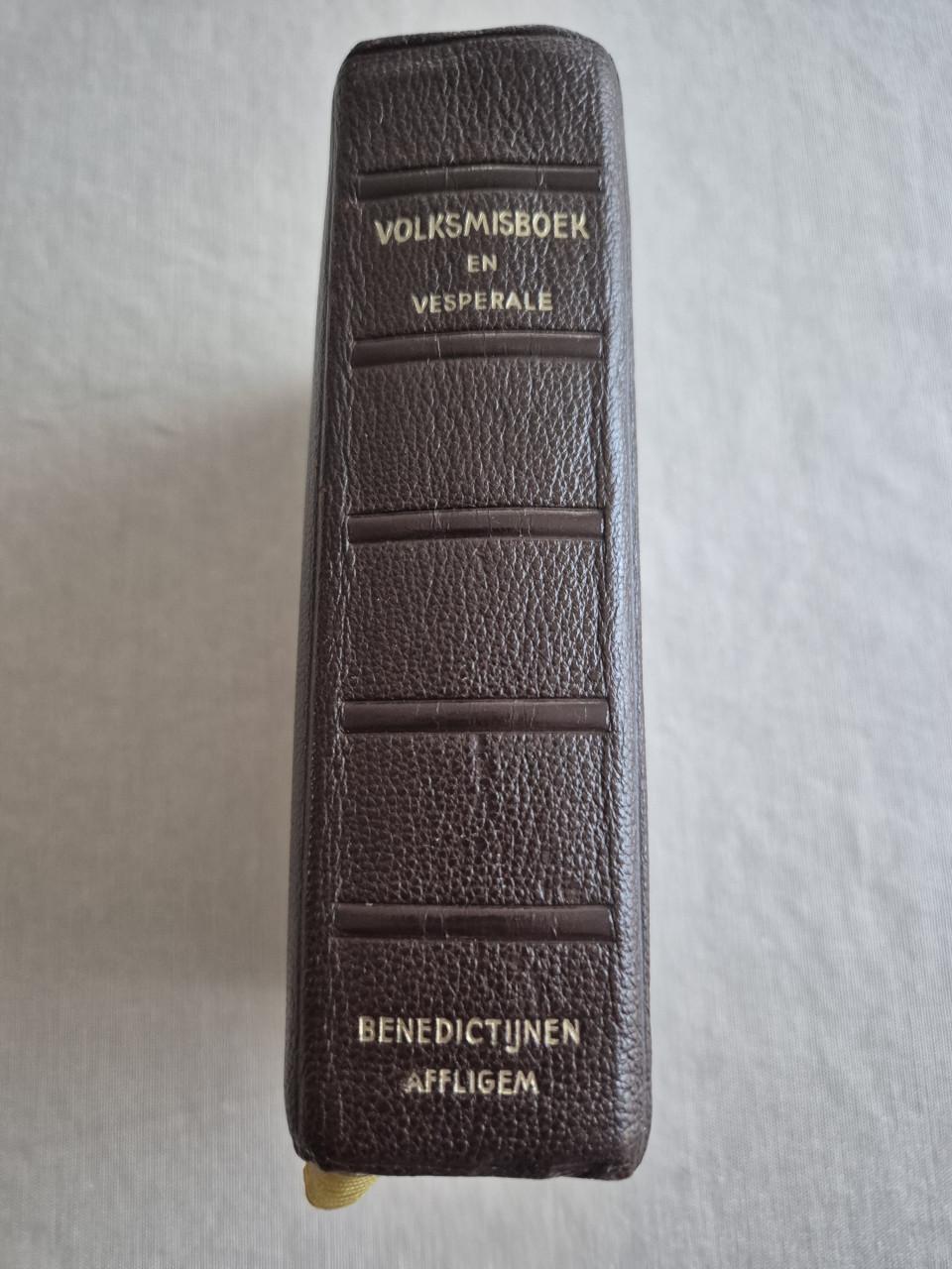Volksmisboek en vesperale