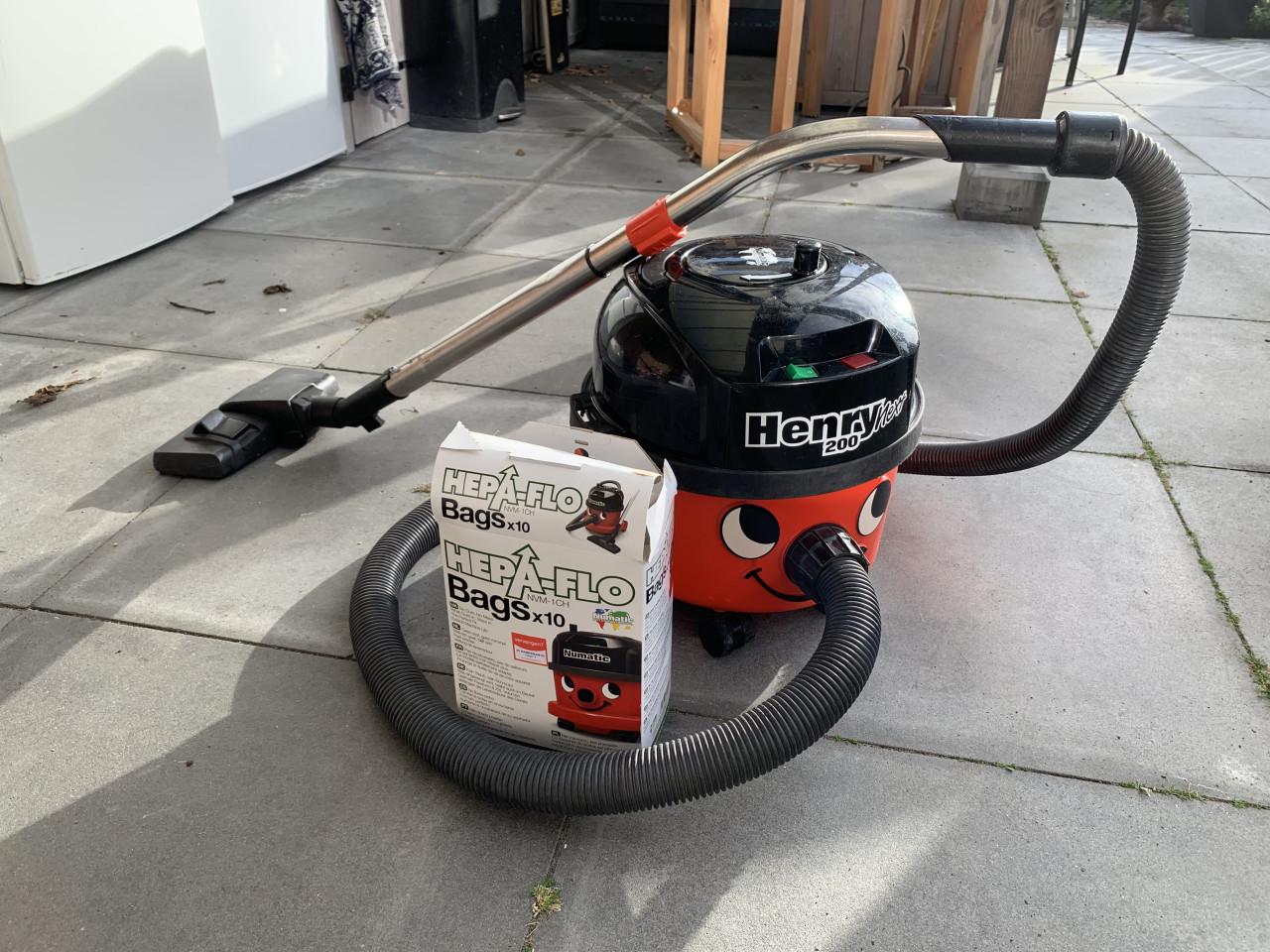 Henry Next 200  stofzuiger is een bekende stofzuiger Met stofzuigzakken