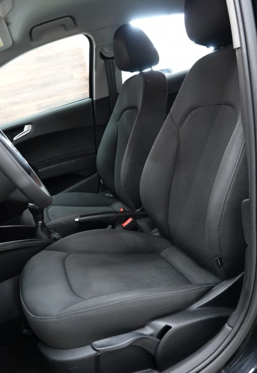 Audi A1 Sportback 1.0 tfsi | airco | pdc | 17" |