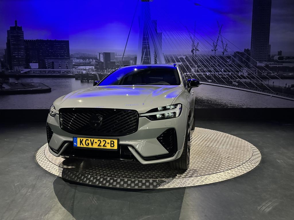 Volvo XC60 2.0 t8 plug-in hybrid awd plus black edition *nieuw model*