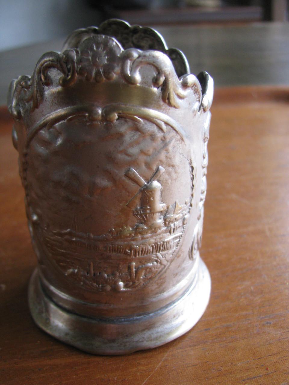 Oud pennenbakje.