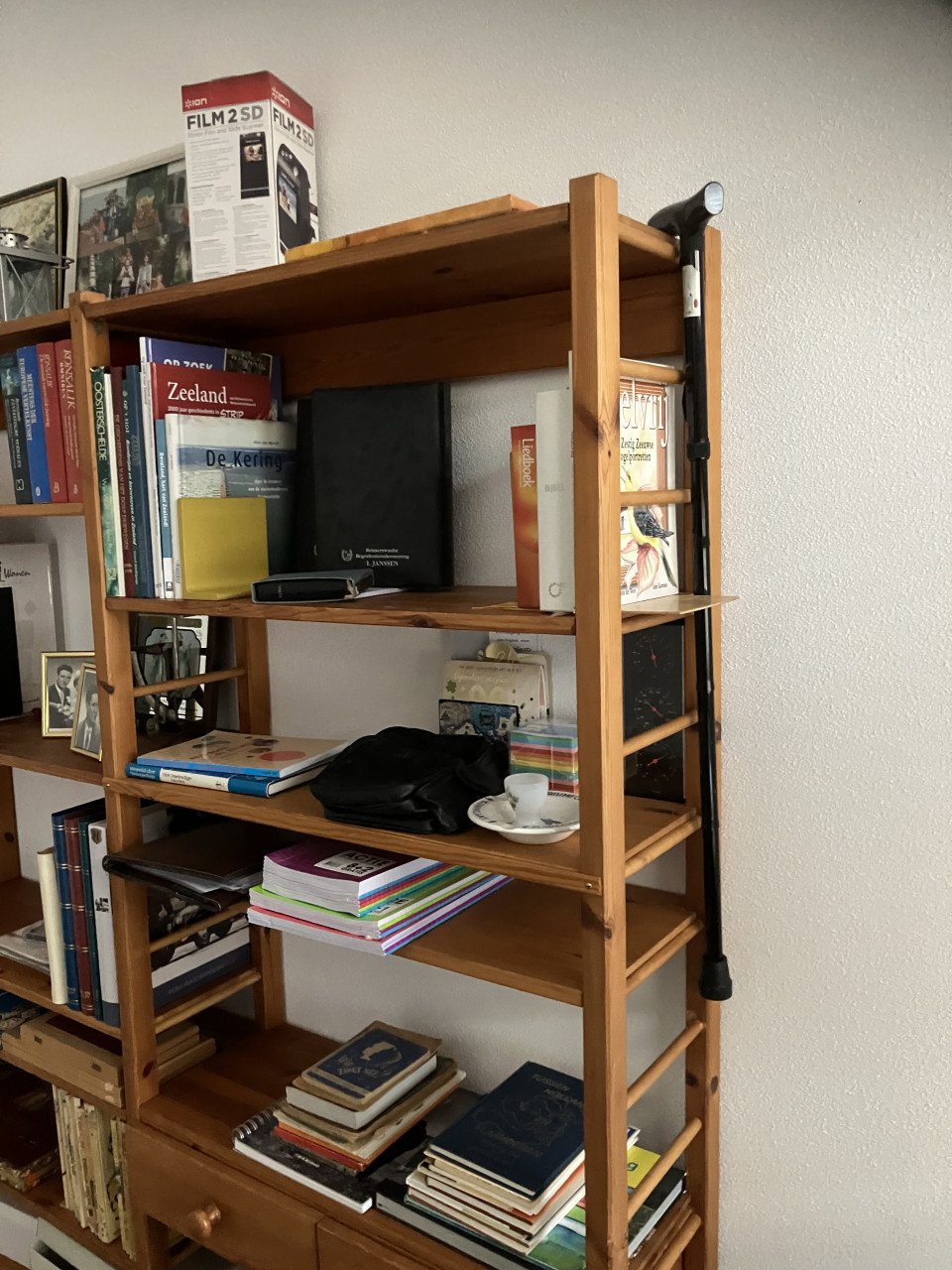 Houten opbergrek