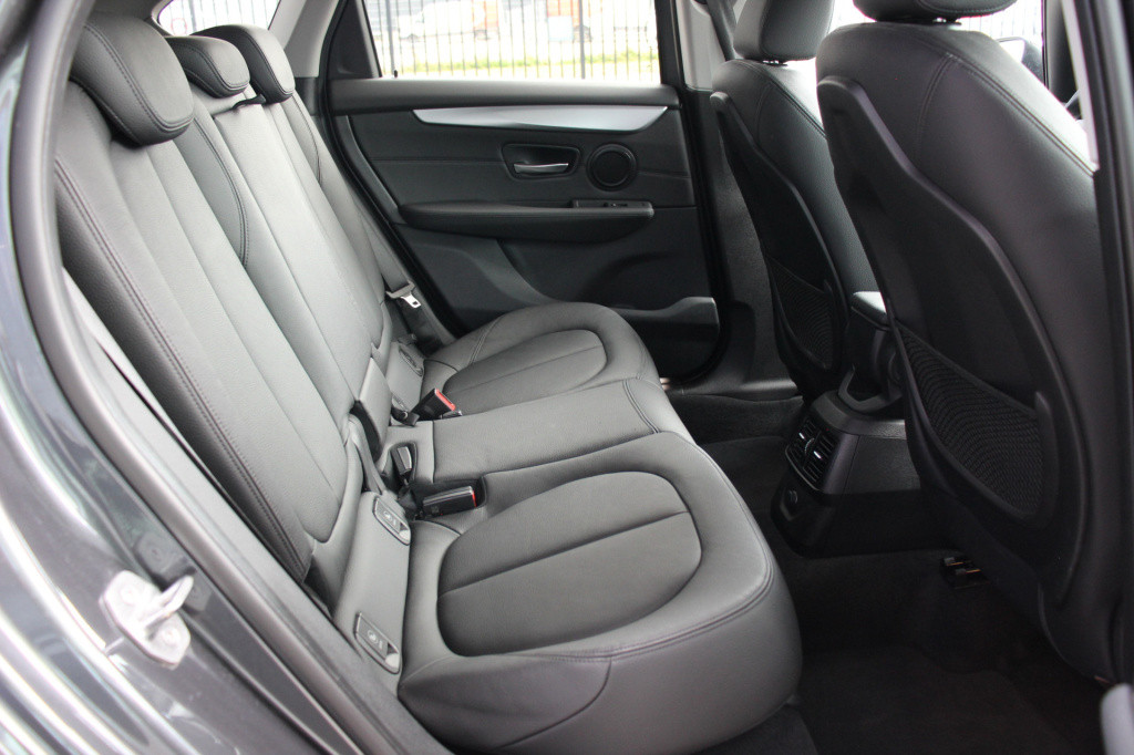 BMW 2-serie active tourer 216i centennial high executive | leder | hud | de