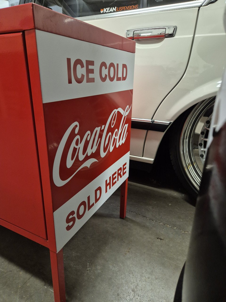 Mooie kasten gestyled in Coca Cola thema