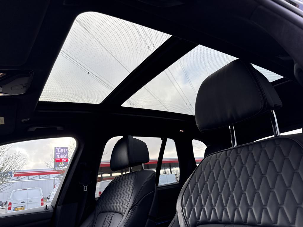 BMW X5 xdrive45e high executive m sport individual | massage | skylounge | 