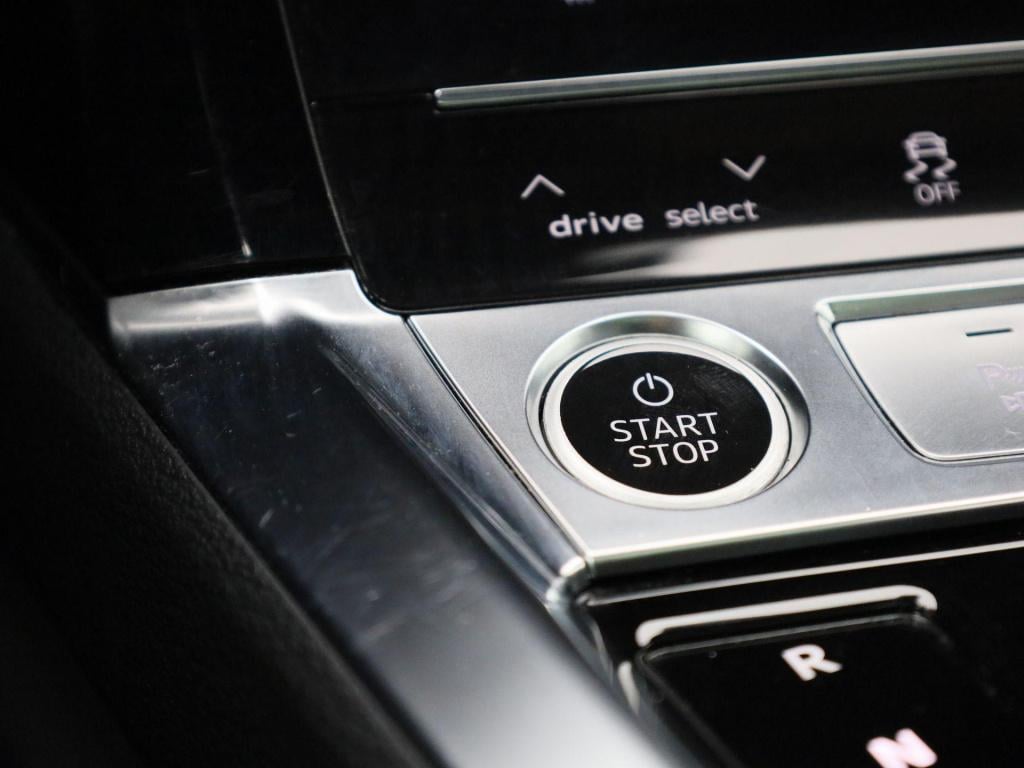 Audi E-tron sportback 55 quattro s edition 95 kwh | automaat | half-leder |