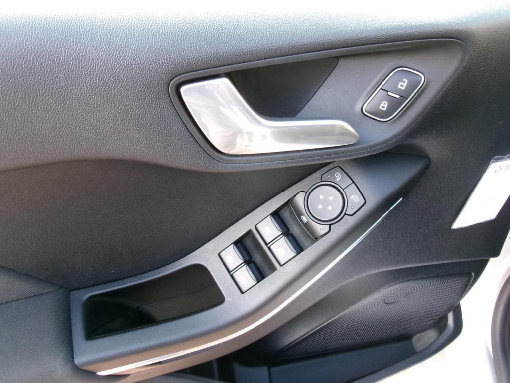 Ford Fiesta 1.0 ecoboost hybride titanium automaat