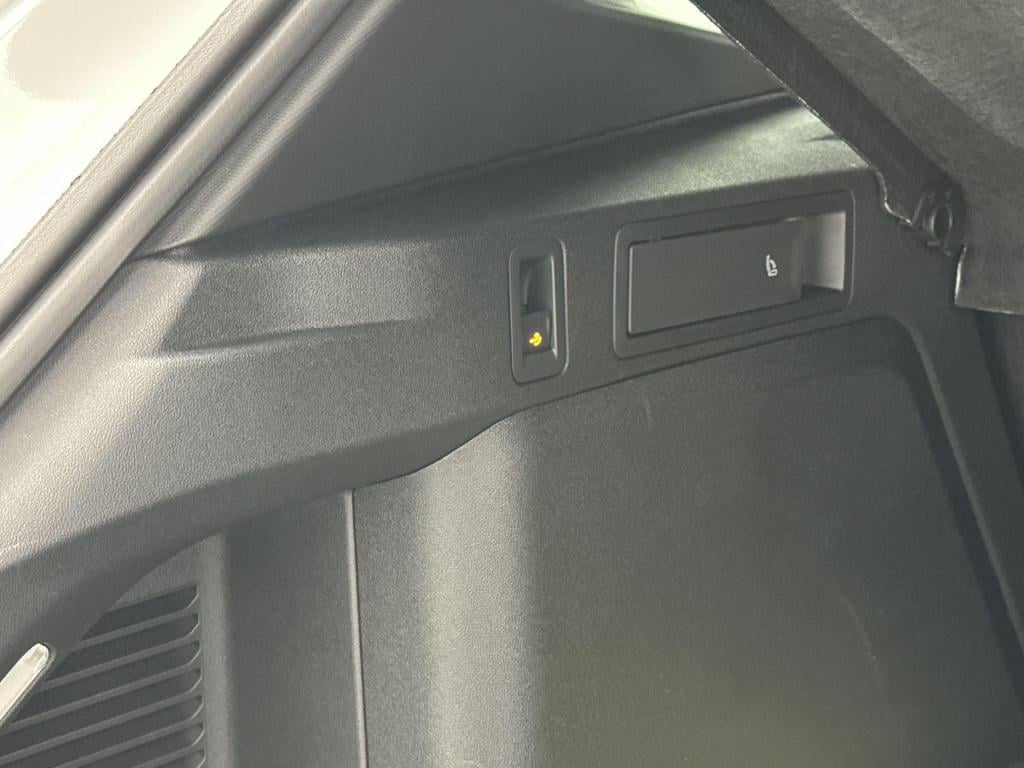 Volkswagen Tiguan r-line edition plug in hybride 204 pk black style pakket