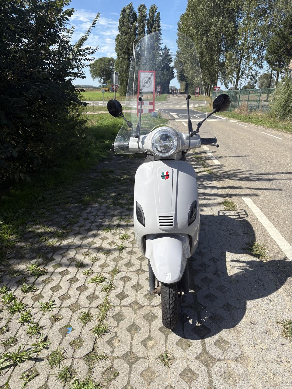 GTS Toscana Dynamic scooter