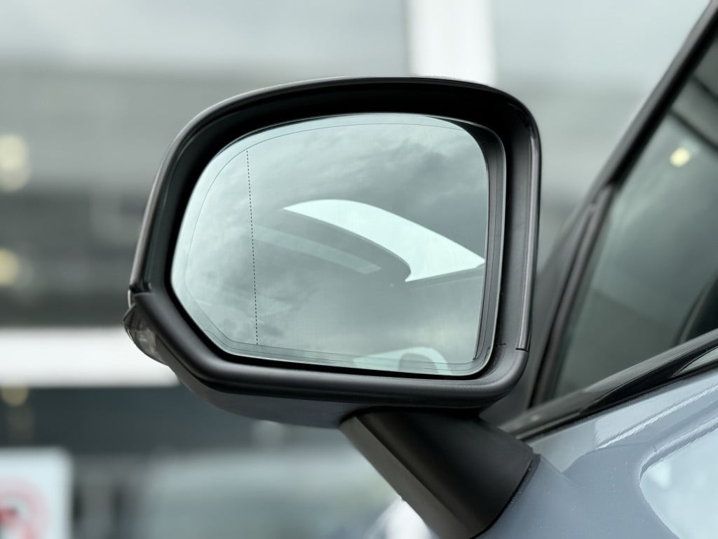 Volvo XC40 t4 211pk recharge ultimate dark | panodak| adap.cruise| leder| c
