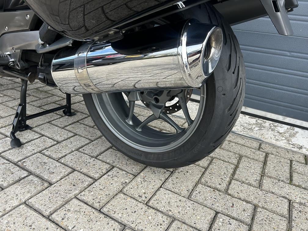 BMW R1200RT uit 2013 met 70dkm, 1e eig, full option, rijklaar mee €5250,-