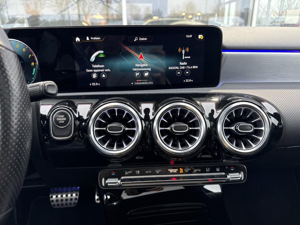 Mercedes-Benz A-Klasse 250 e business solution amg limited | nl-auto | pano