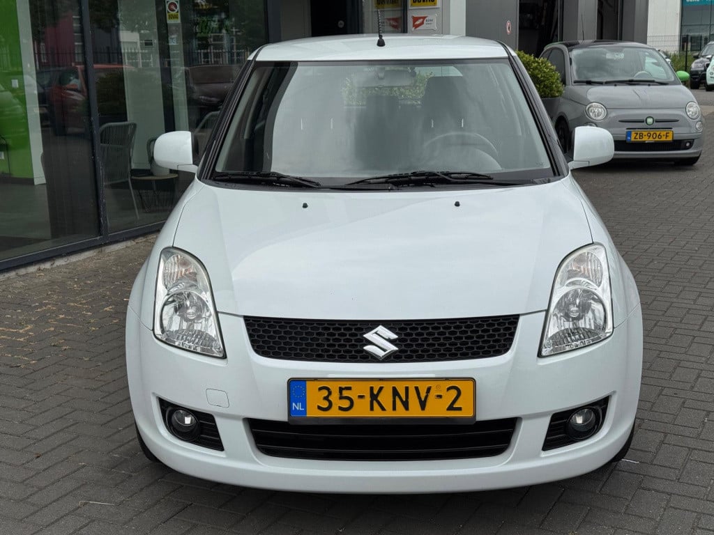 Suzuki Swift 1.3 exclusive* airco * 5drs * carplay