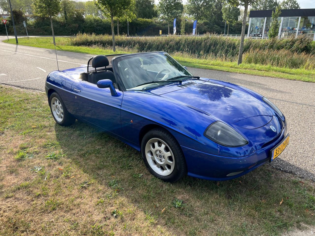 Youngtimer, Prachtige Fiat Barchetta uit 2003 slechts 140.000 gereden.