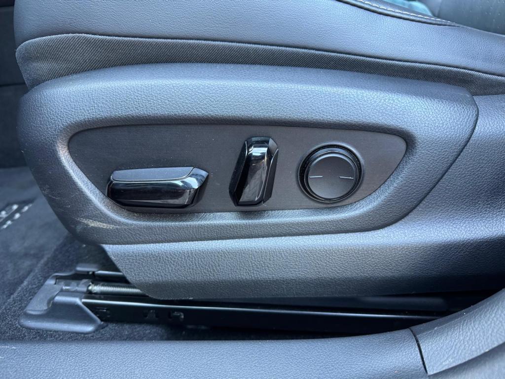 Lexus Ux 300e luxury 54 kwh | leder | stoelverwarming en -koeling | elektri