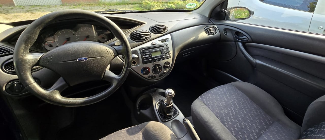 Ford Focus 1.4 I 3D 2001 Blauw