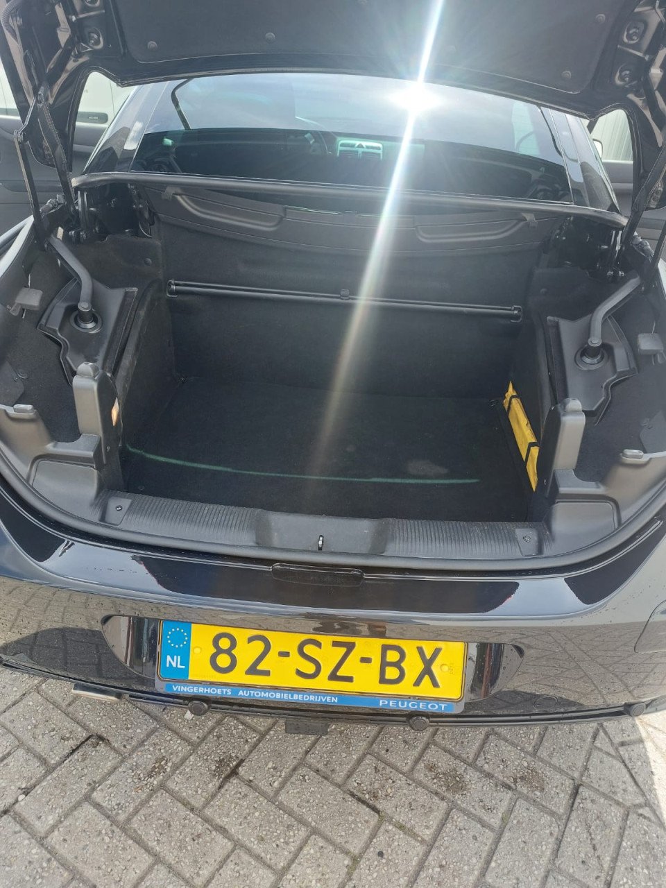 Peugeot 307 CC Zwart 2.0 16V