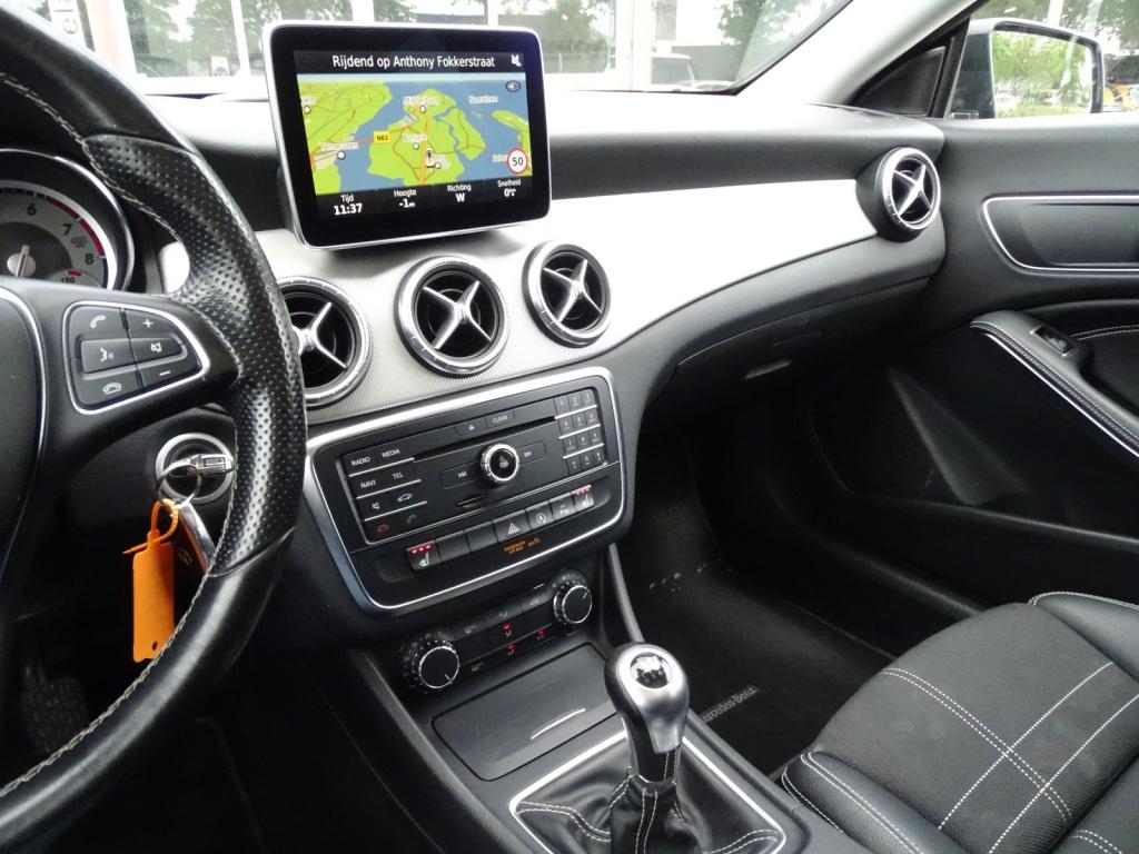 Mercedes-Benz Cla shooting brake 180 ambition | bi-xenon | pano