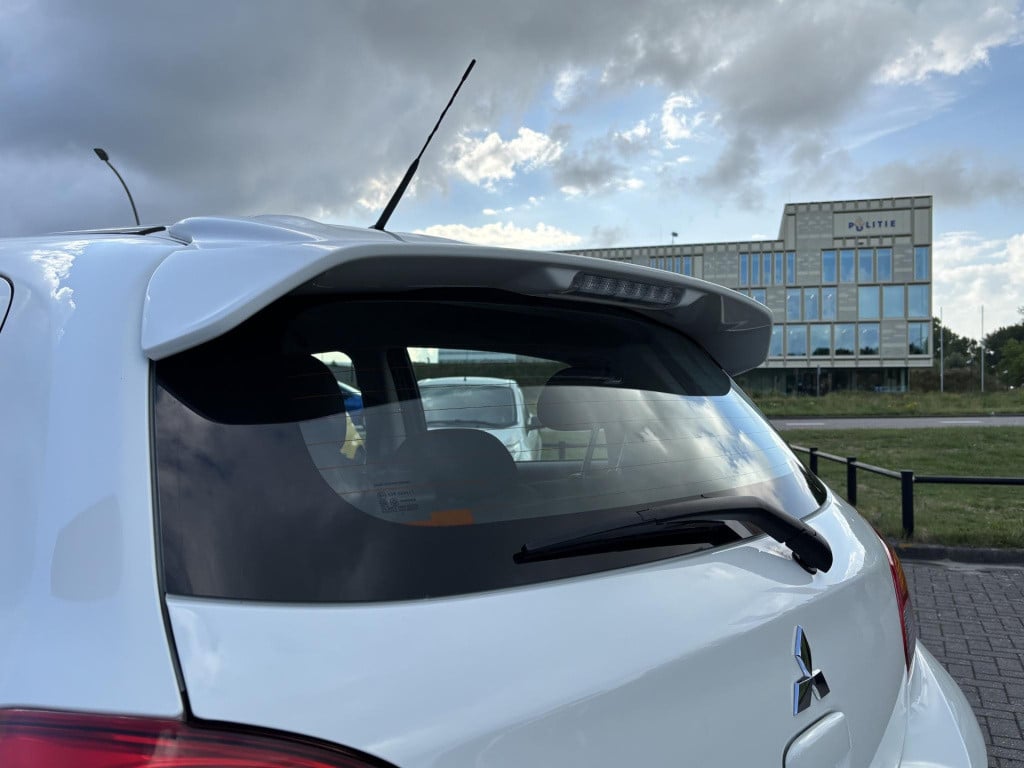 Mitsubishi Space Star 1.2 connect+ | apple carplay/android auto | aircondit