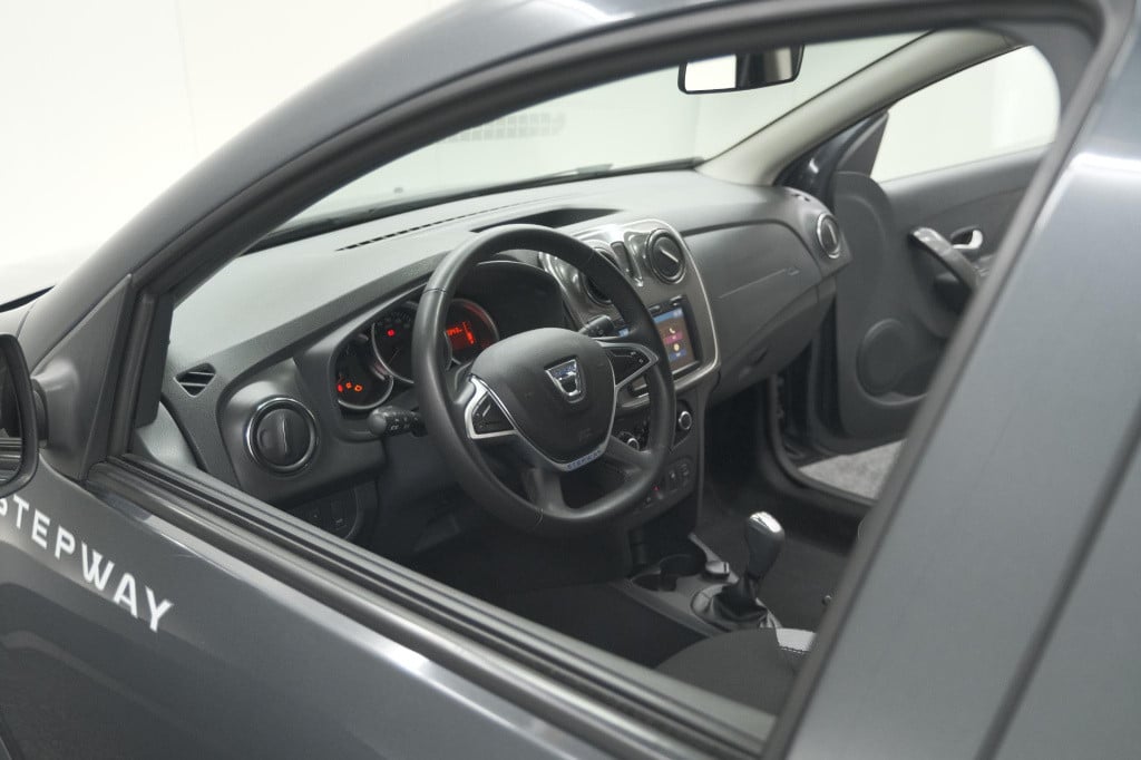Dacia Sandero Stepway tce 90 sl automaat | trekhaak | camera | navigatie