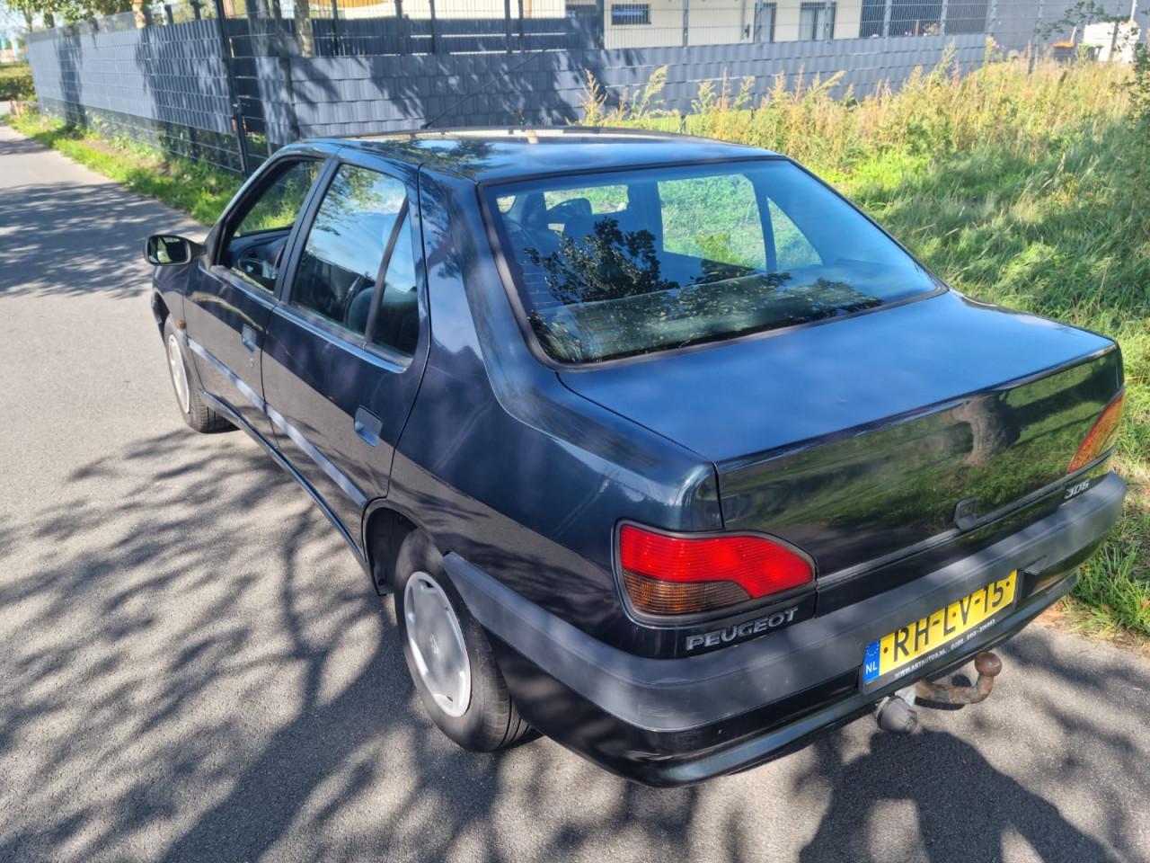 Peugeot 306 1.4i sedan bouwjaar 3-1997 nette auto