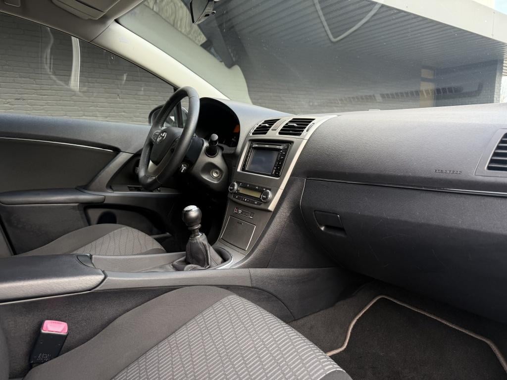 Toyota Avensis wagon 1.8 vvti business