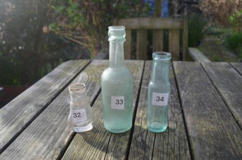 3 Flesjes bodemvondsten ca 1900