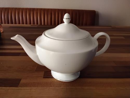 Wedgwood theepot signet platinum
