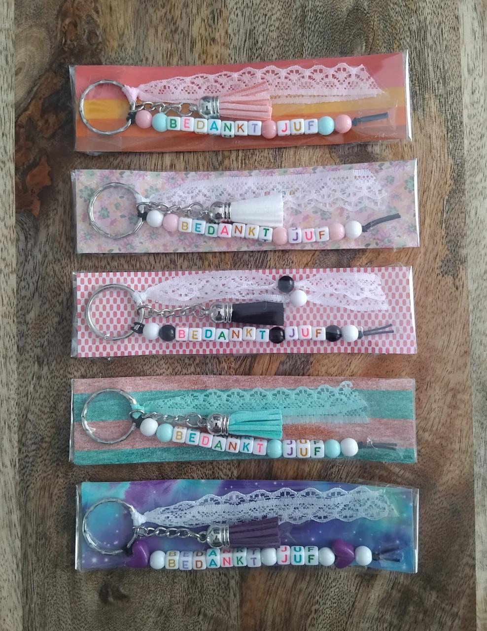 5 =€10 BEDANKT JUF Sleutelhangers