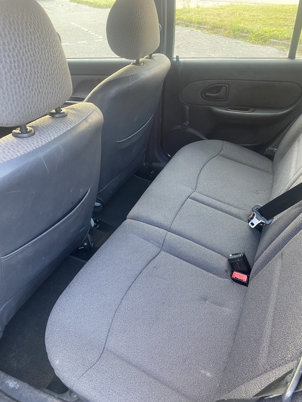 Renault Clio 1.4 16V Autbas E3 2004 Zwart | NAP
