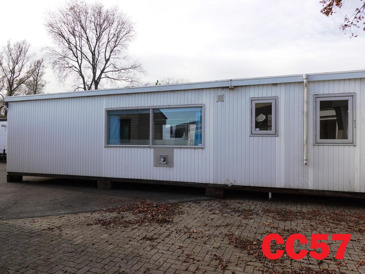 Betaalbaar chalet met dubbel glas, 2 slaapkamers en middenkamer