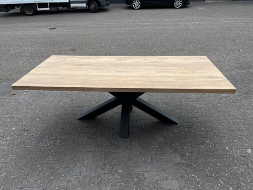 Splinter Nieuwe Eetkamertafel !