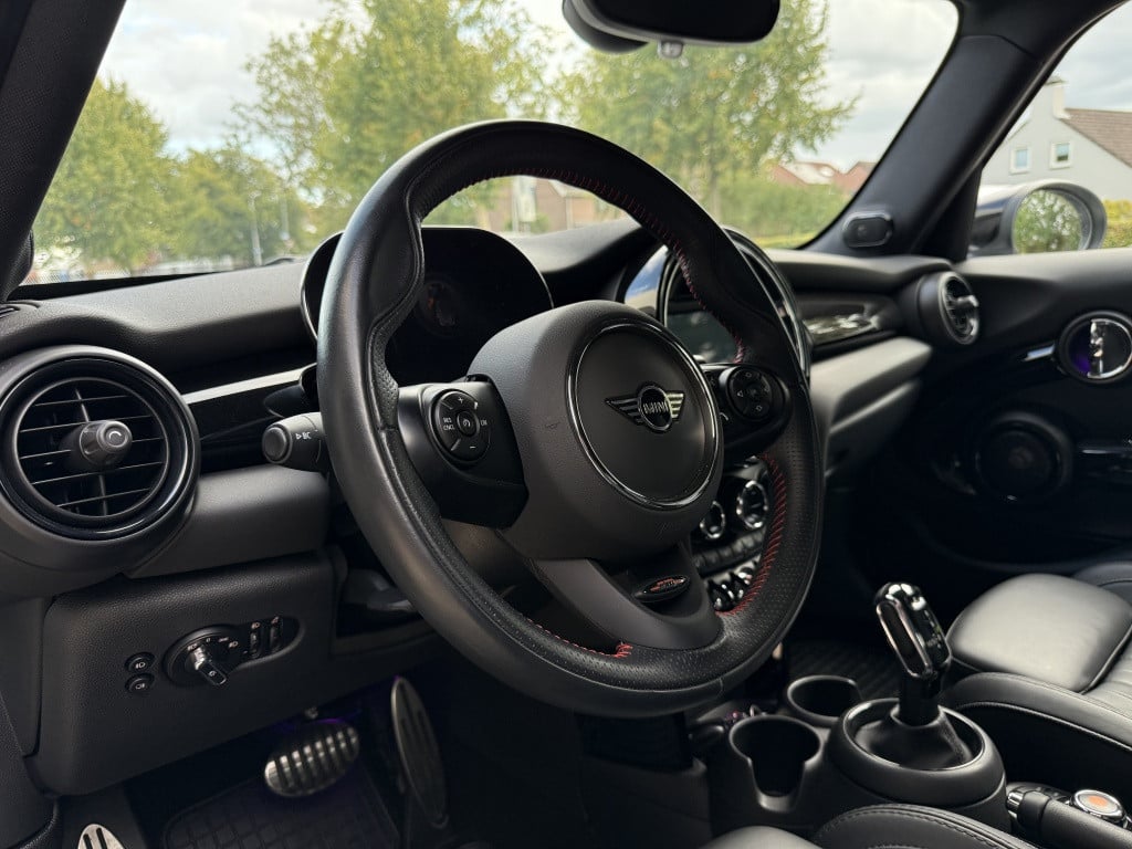 Mini Cooper mini 2.0 // serious business pack // nieuwstaat // 5 deurs /