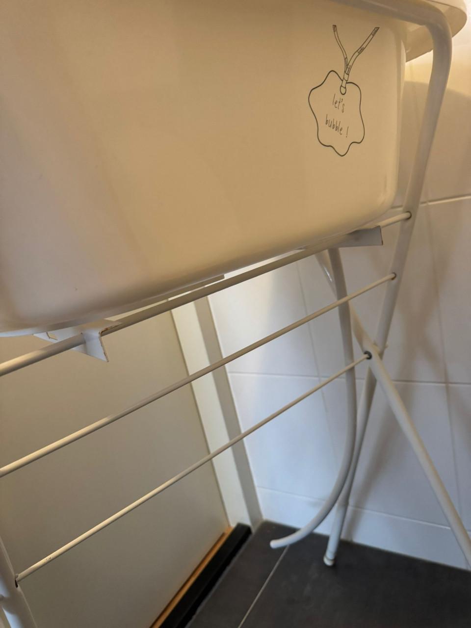 Badje met afvoer slang