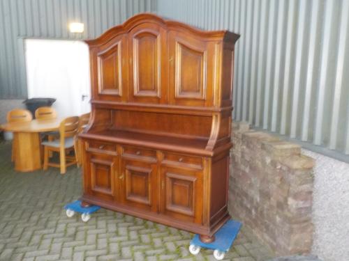 Mooie kwaliteit massief eiken wandmeubel in zeer goede staat kast