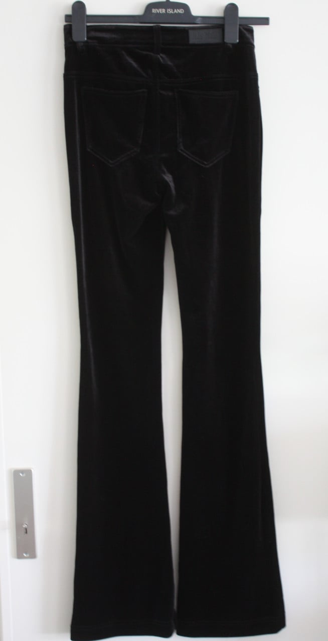 Nieuwe zwarte fluweellook flored maat 34