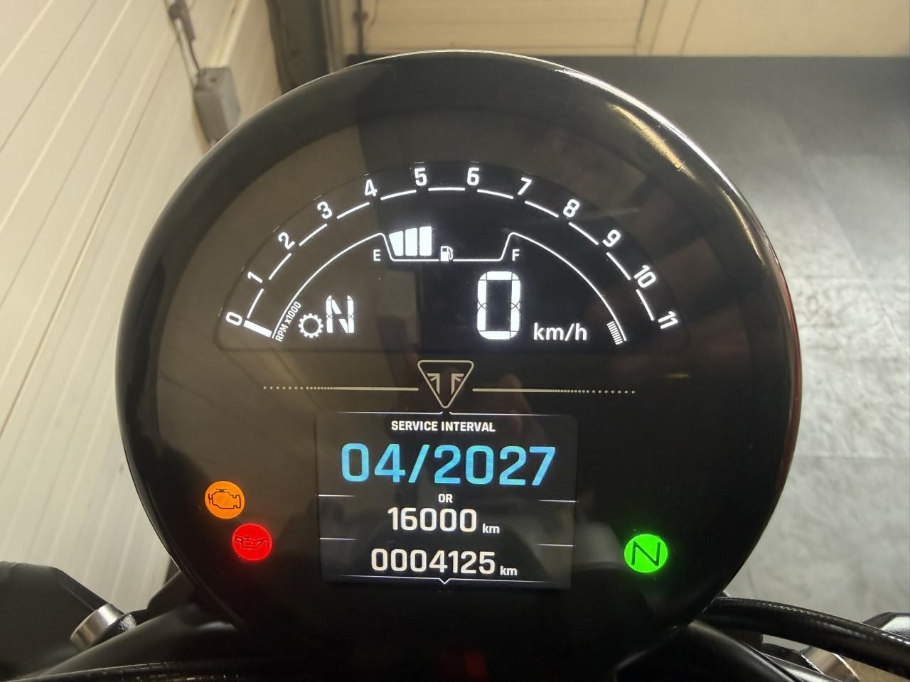 Triumph Trident 660 | 4100 km | 1e eigenaar | Zeer compleet