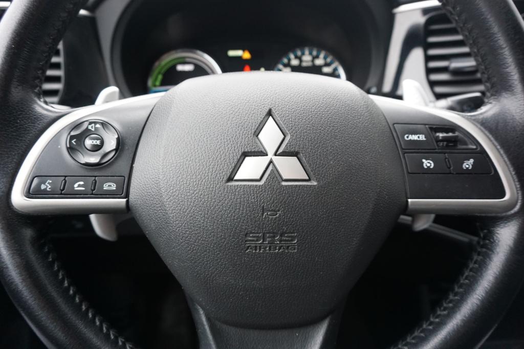 Mitsubishi Outlander 2.0 phev business edition x-line automaat - climate / 