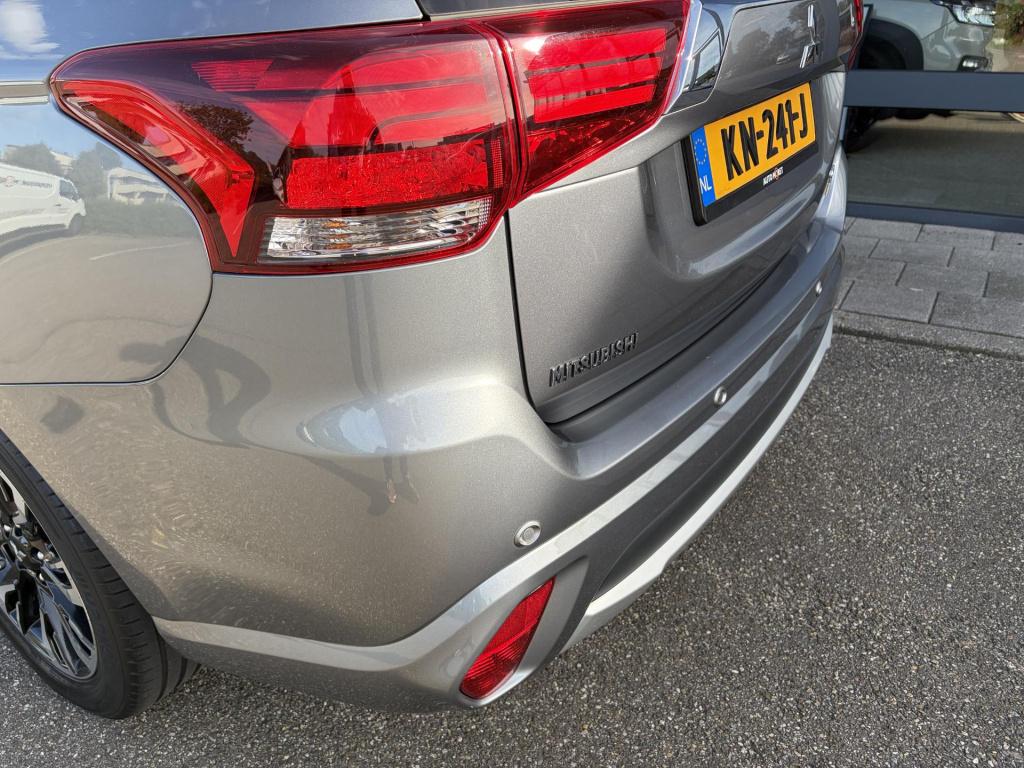 Mitsubishi Outlander 2.0 phev instyle+