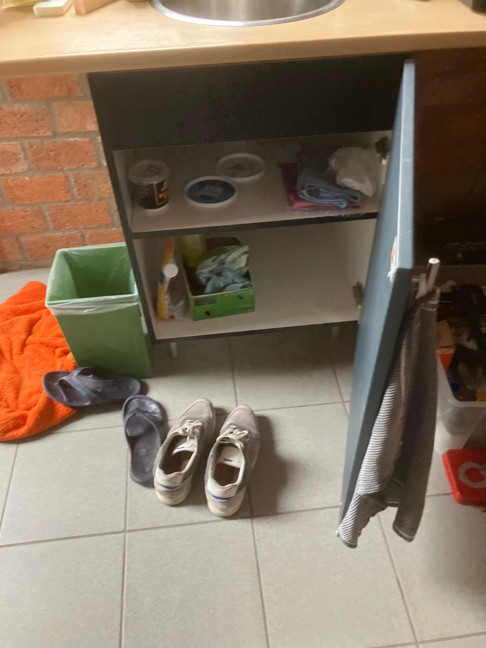 Keuken wekblad met onderkastje en kraan