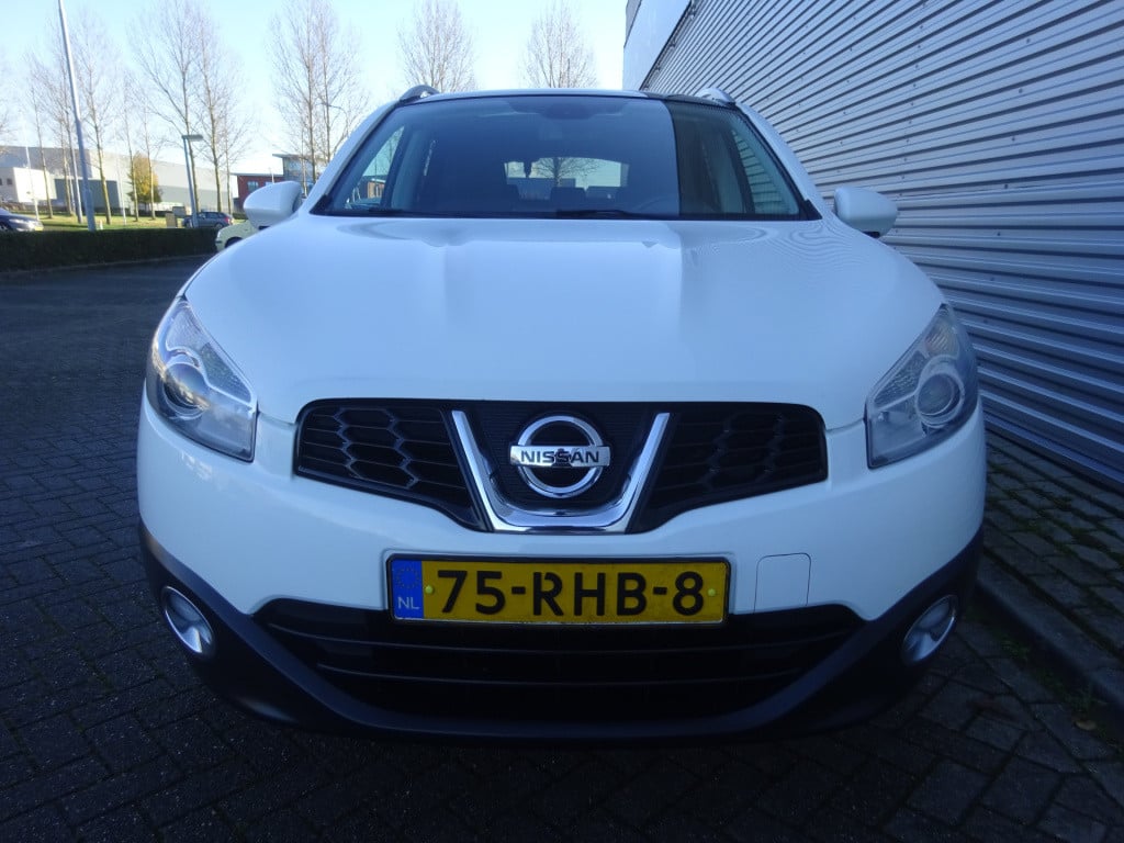 Nissan Qashqai 1.6 connect edition climate control / camera / trekhaak / lm