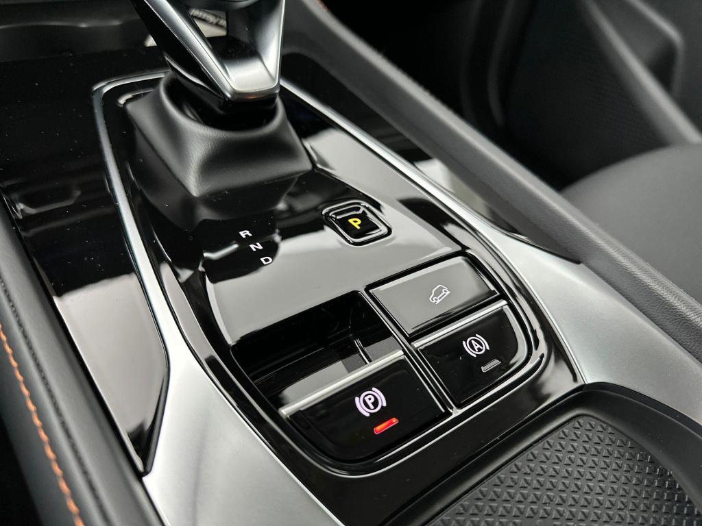 MG Hs 1.5 phev luxury | voorraad voordeel | op=op | leder | 100 km elektris