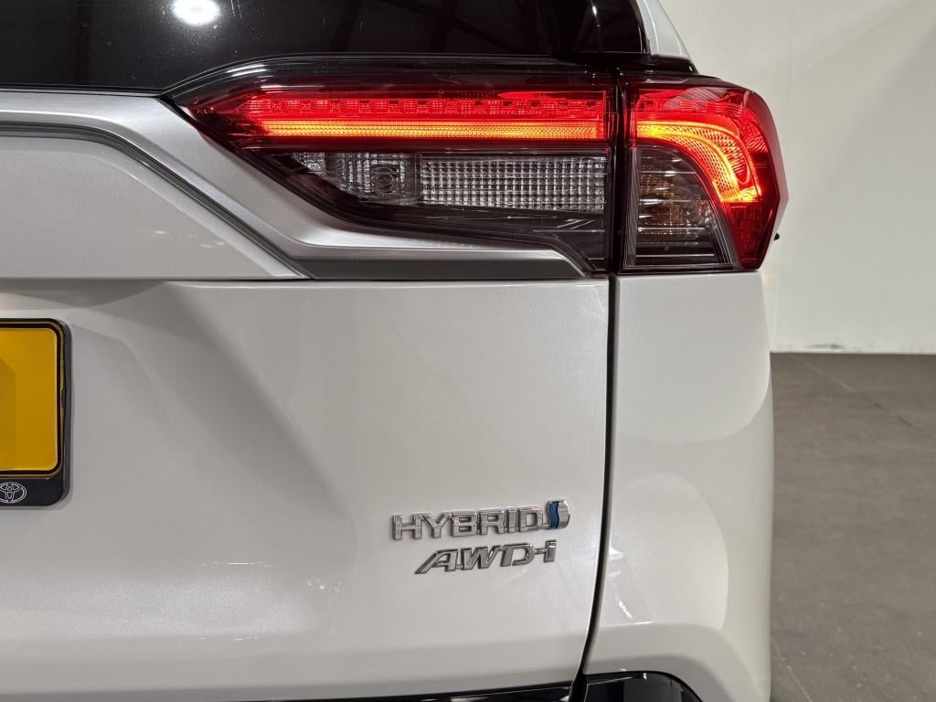 Toyota Rav4 2.5 hybrid awd bi-tone | innovation pack
