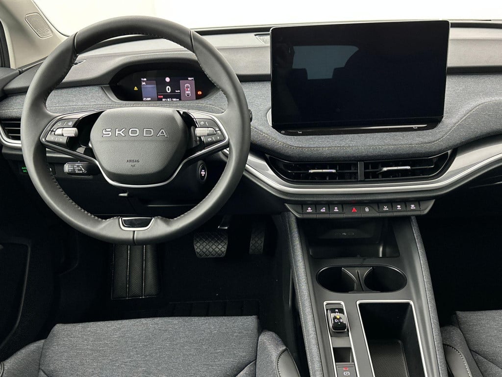 Skoda Elroq business edition tour elektromotor 210 kw / 286 pk
