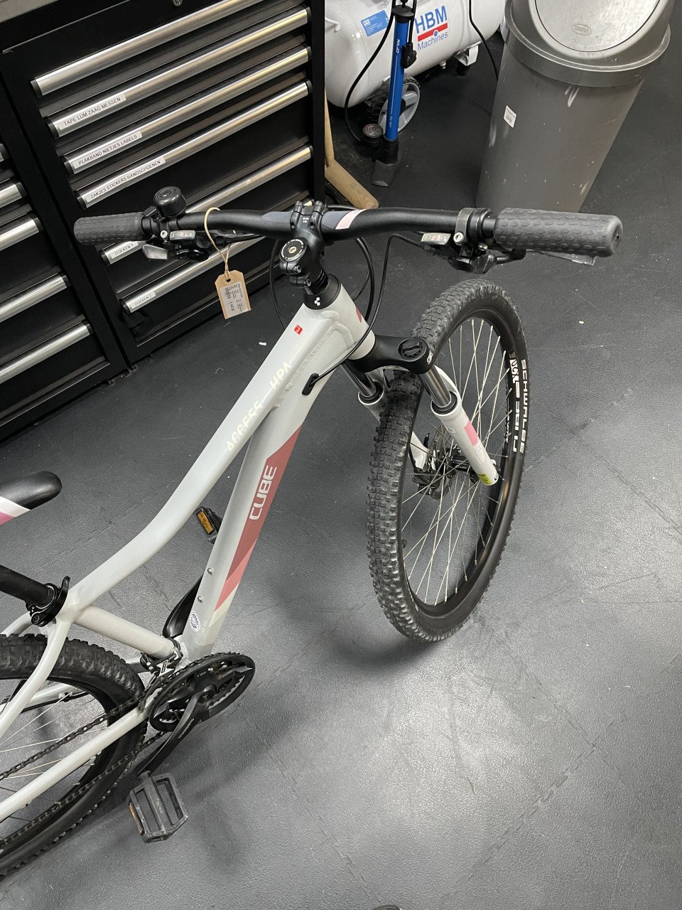 Cube Access Hpa Mountainbike 27,5 zeer nette staat !!