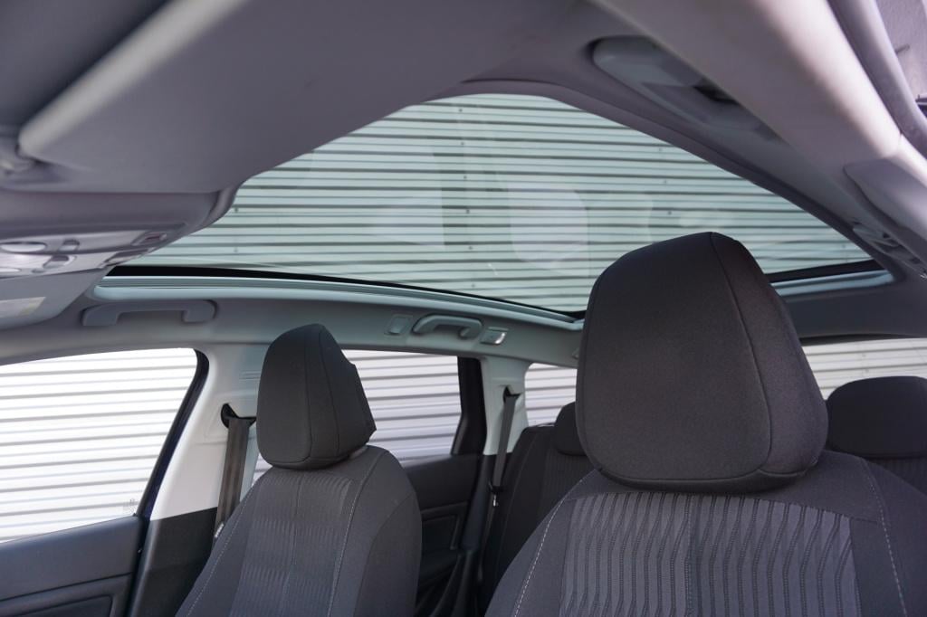 Peugeot 308 sw 1.2 e-thp blue lease executive climate / navi / cruise / pan