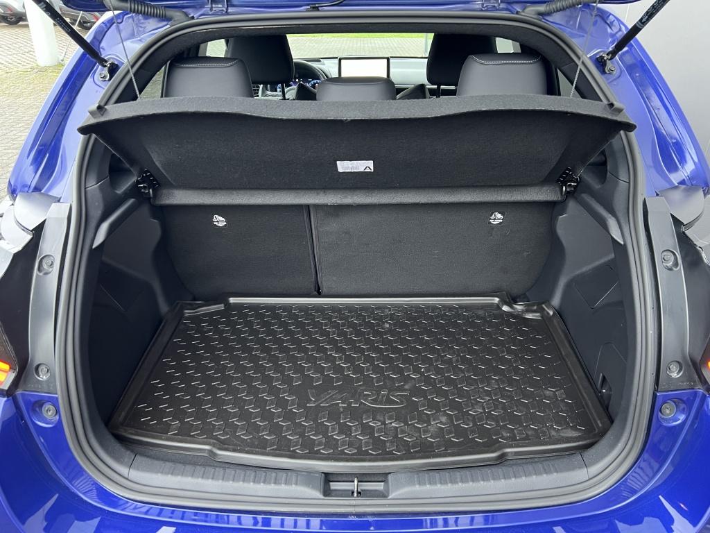 Toyota Yaris 1.5 hyb. 130 executive | trekhaak | jbl audio | half leder